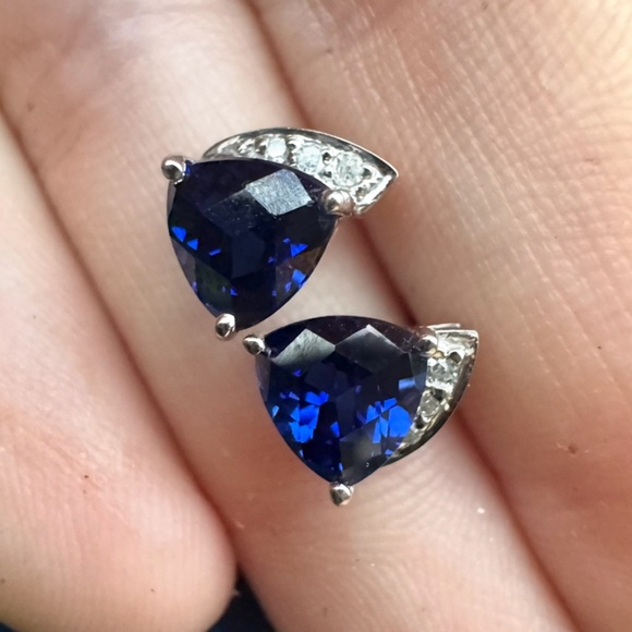 Solid 10k white gold genuine sparkling diamonds /royal sapphire stuf earrings - Picture 7 of 16